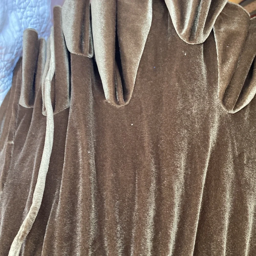 Velvet Ruffle Mini Skirt - Picture 5 of 7